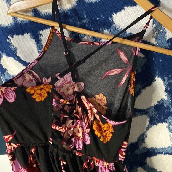 LDLA floral stretchy strapy back Dress - Picture 10 of 16